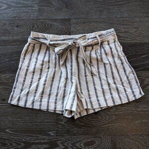 Ann Taylor LOFT Cream with Gray Stripes Shorts Size 6